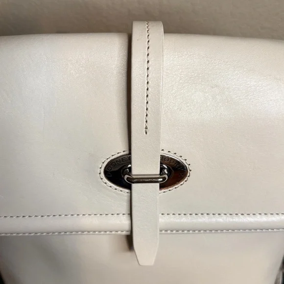 NWT DOONEY & BOURKE Florentine
Toscana Saddle Bag BONE Leather Purse Full Flap - Picture 5 of 7